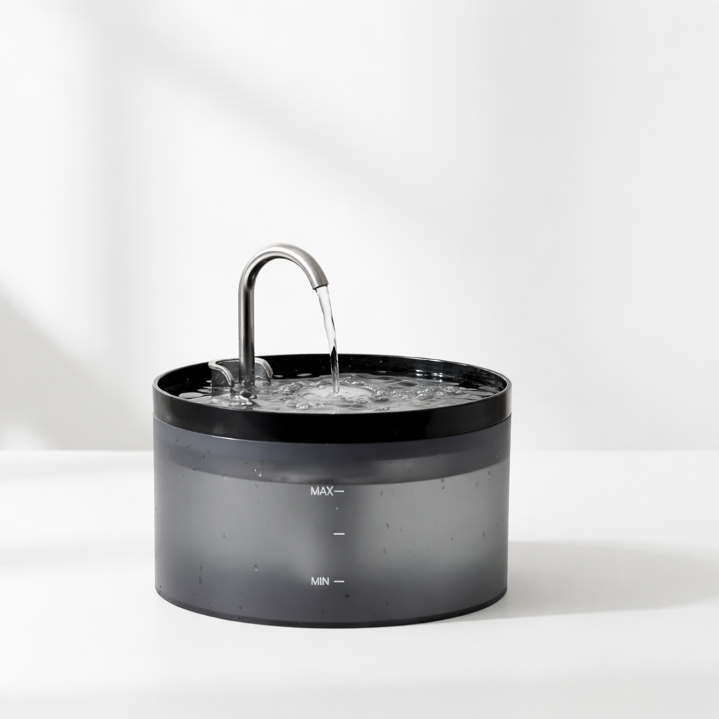 Proteggi il tuo gatto da disidratazione e problemi urinari con PetFlow